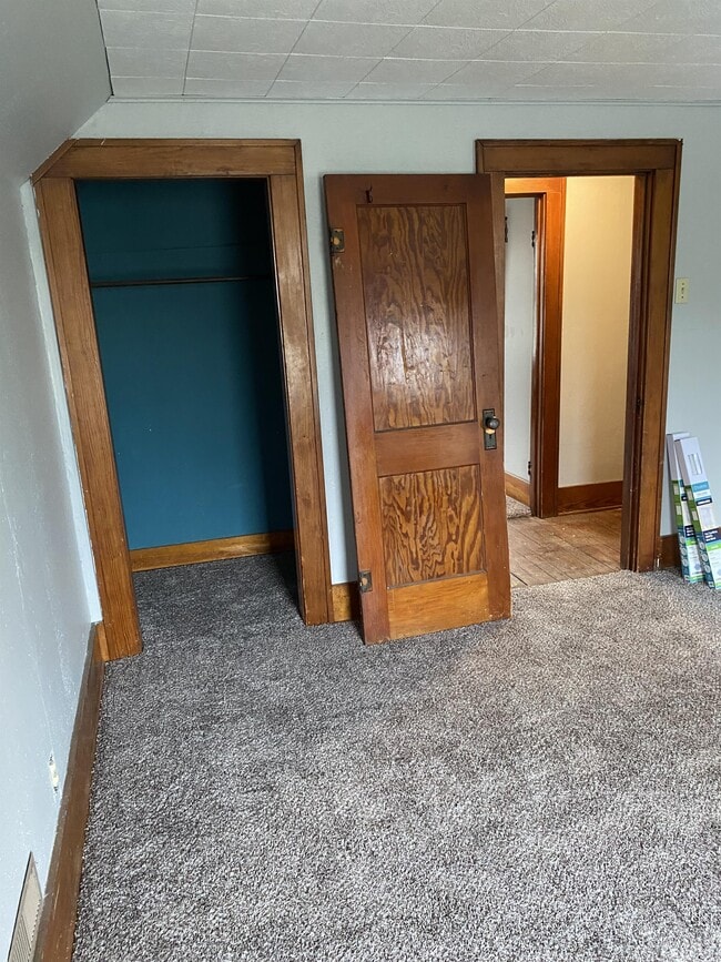 Building Photo - 1285 Lincoln Dr