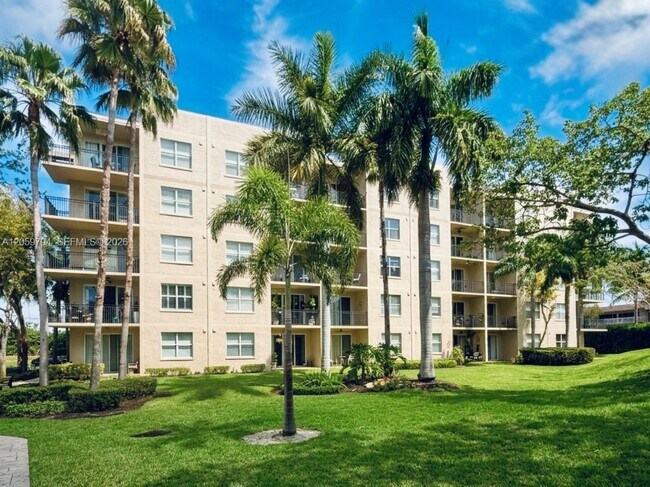 Building Photo - 26 Royal Palm Way