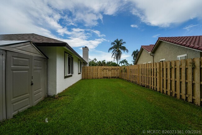 Building Photo - 301 Knotty Wood Ln