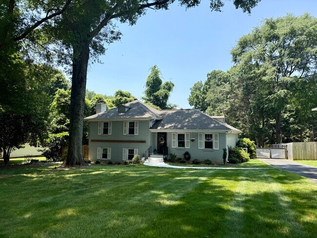 Primary Photo - 6604 Sardis Rd