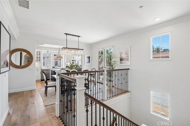 Building Photo - 30 Talmont