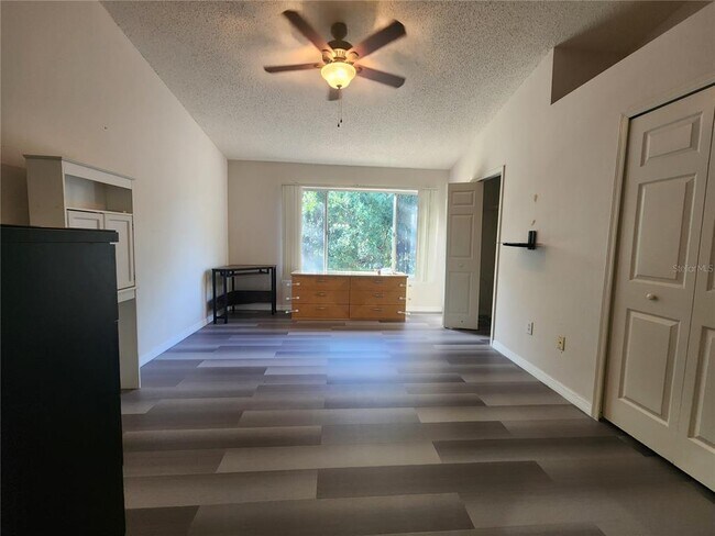 Building Photo - 8637 Hunters Key Cir