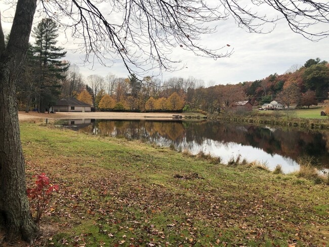 Building Photo - 42 Fisher Hill Rd