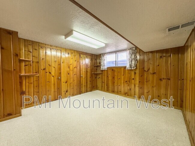 Building Photo - 2141 S 1700 E