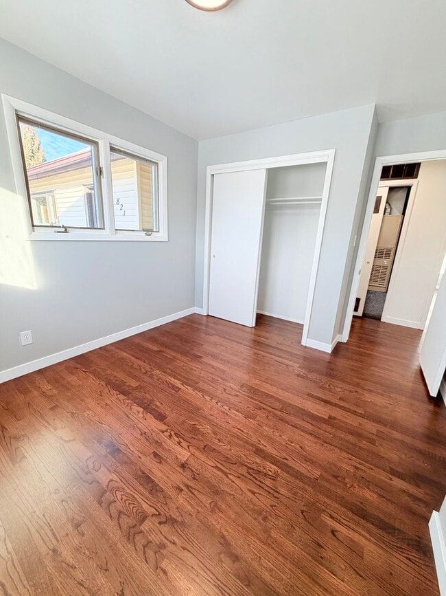 Building Photo - Beautiful Home 3 bed 2.0 baths