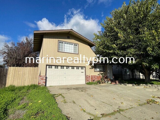Primary Photo - 4 Bedroom 2 Bath Single Family Home
