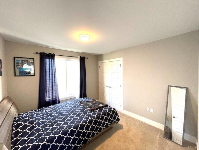 Building Photo - 3046 Fulton St