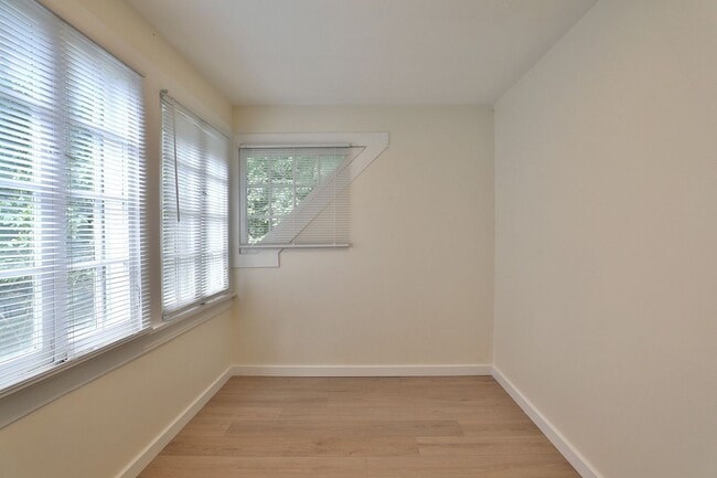 Building Photo - 2104 Iuka Ave