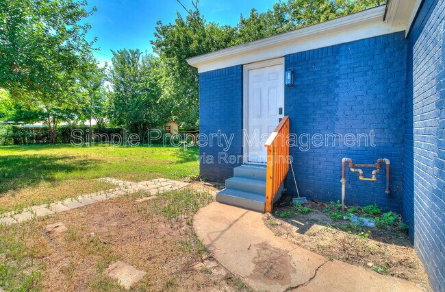 Building Photo - 1232 N Independence Ave