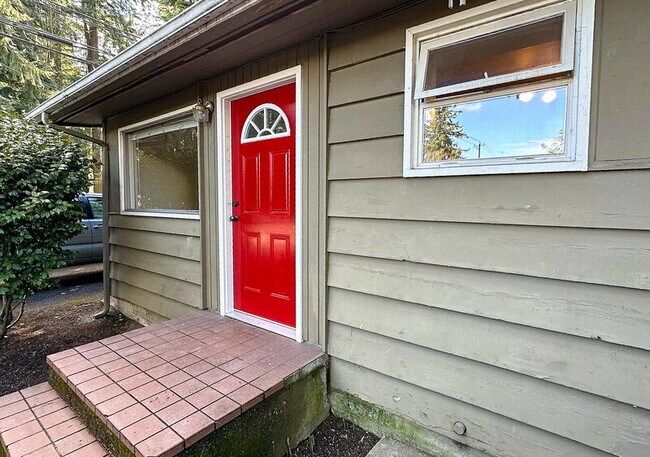 Building Photo - 523 Madison St