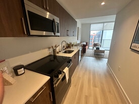 Building Photo - 1020 NW 36th Ct