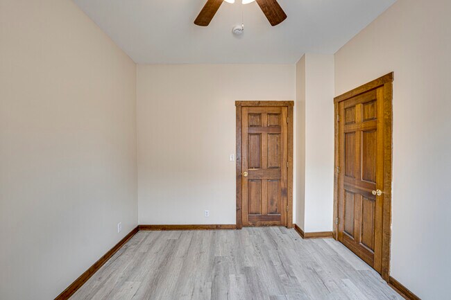 Building Photo - 451 Marion Ave