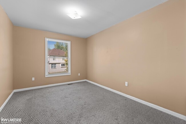 Building Photo - 2199 Edgestone Dr
