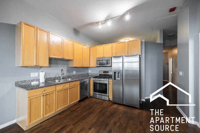 Building Photo - 1462 S Michigan Ave