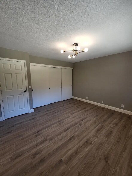 Building Photo - 440 Willamette Dr