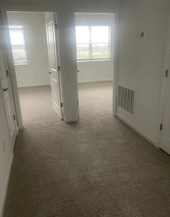 Building Photo - 563 Cherry Elm Dr