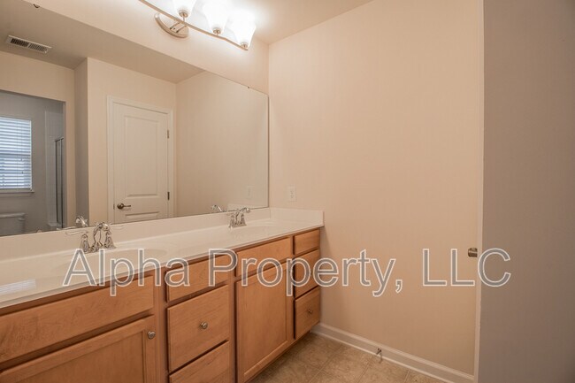 Building Photo - 305 Christiane Way