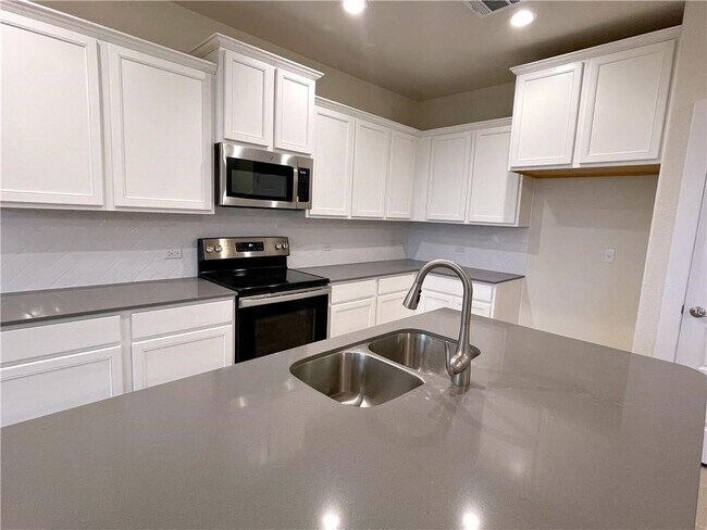 Building Photo - 113 Citation Dr