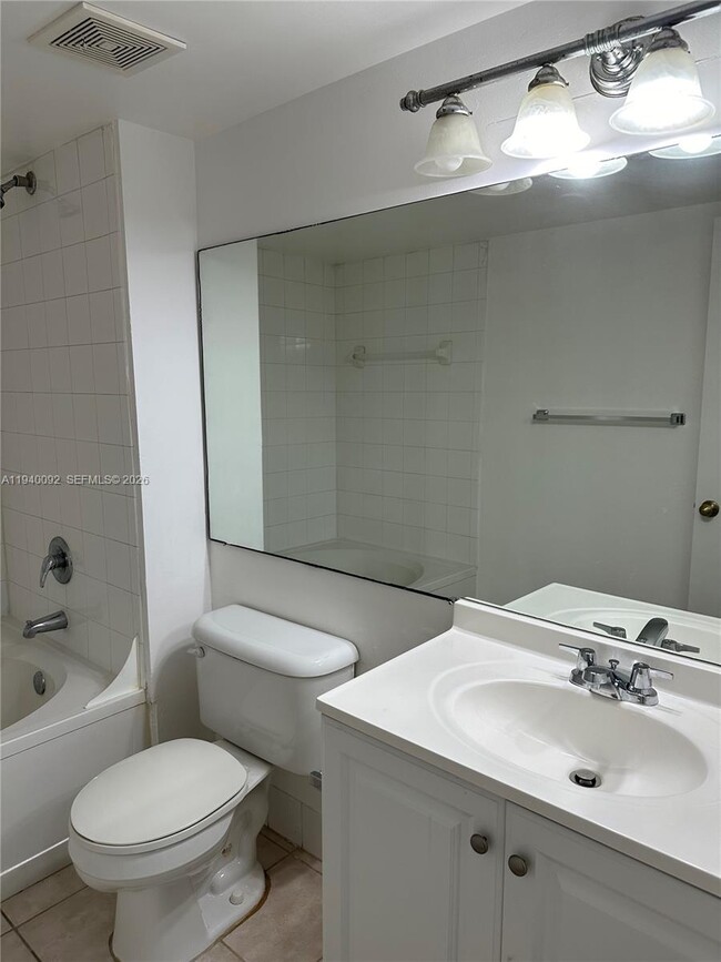 Building Photo - 620 SW 111th Ave