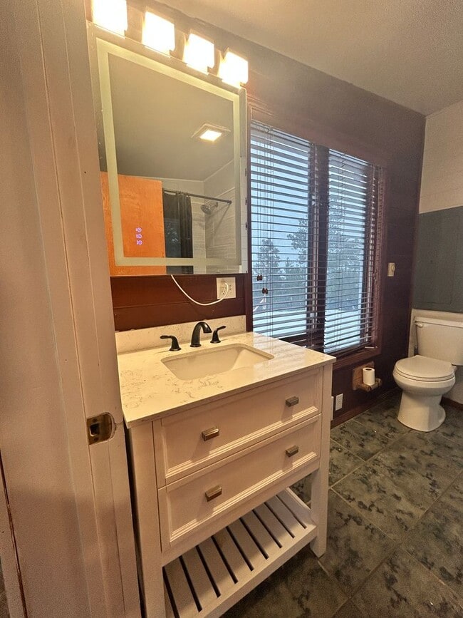 Building Photo - Cozy 1-Bed Cabin on 30 Private Acres – Incredible Views & Outdoor Access