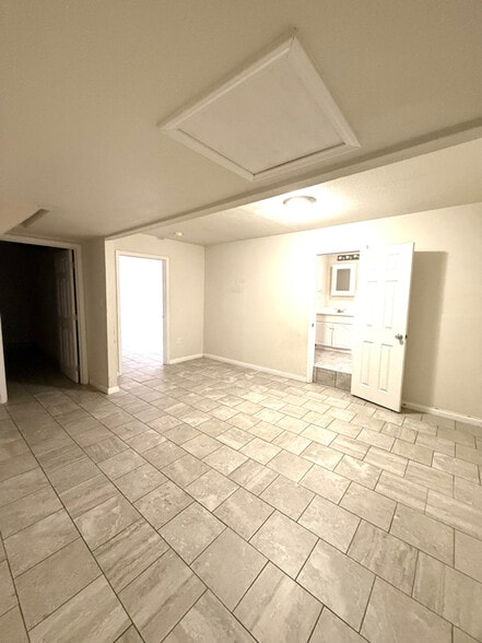 Building Photo - 301 Adams St