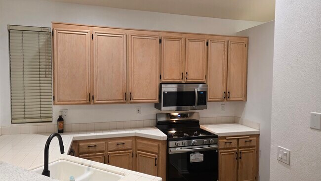 Building Photo - 1342 Serena Cir