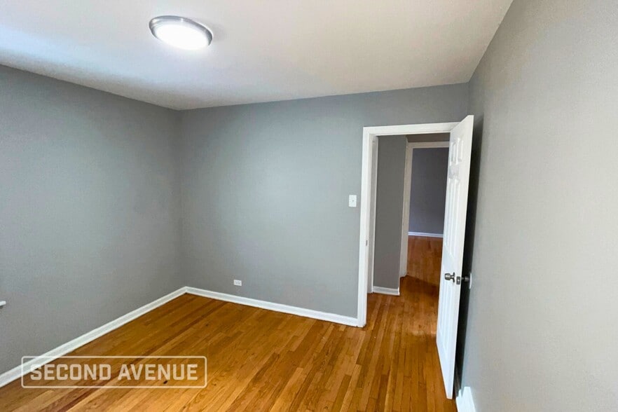 Building Photo - 10625 S Green St