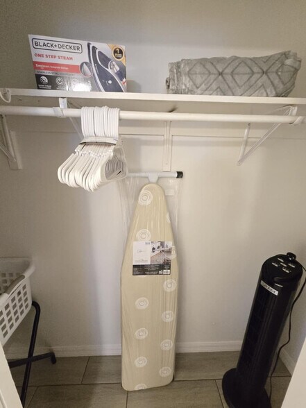 Building Photo - 2208 Irene St