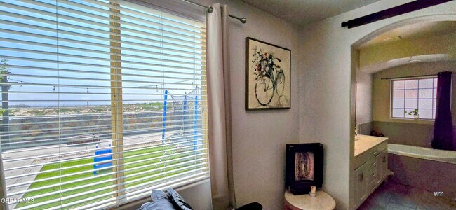 Building Photo - 683 Codford