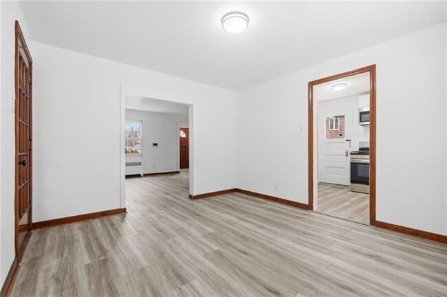 Building Photo - 3841 Lawnview Ave