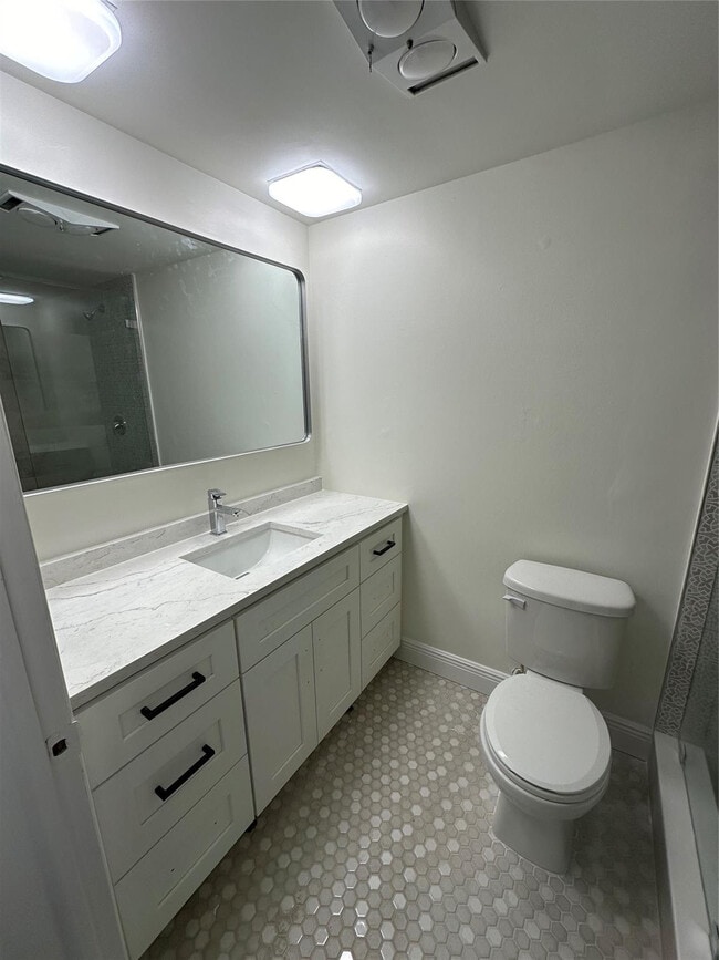 Building Photo - 3700 Galt Ocean Dr