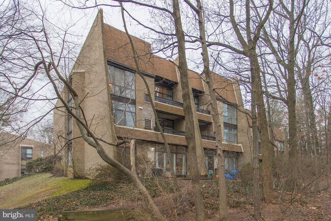Building Photo - 11561 Rolling Green Ct