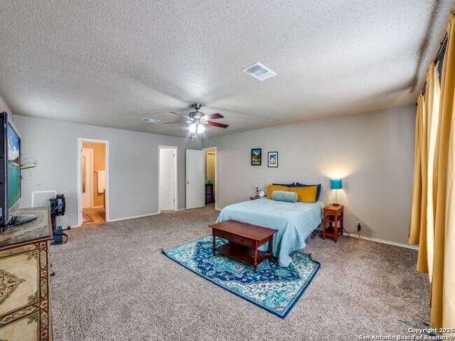 Building Photo - 3 Bedroom/2.5 Bath Northwest Crossing Subd...