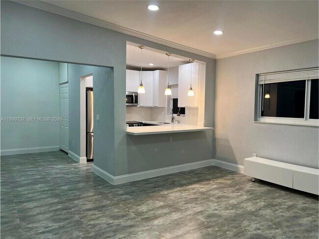 Building Photo - 3681 NE 170th St