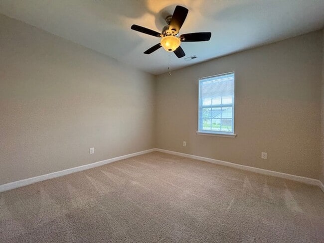 Building Photo - Sensational in Sagewood!