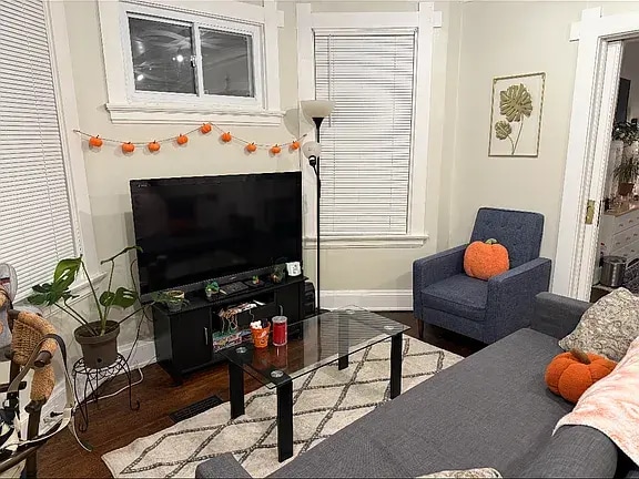 Living Room - 2606 Melrose Ave