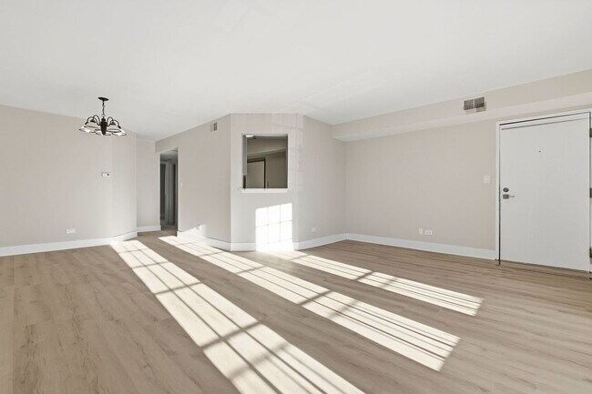 Building Photo - 4180 Williamsburg Ct