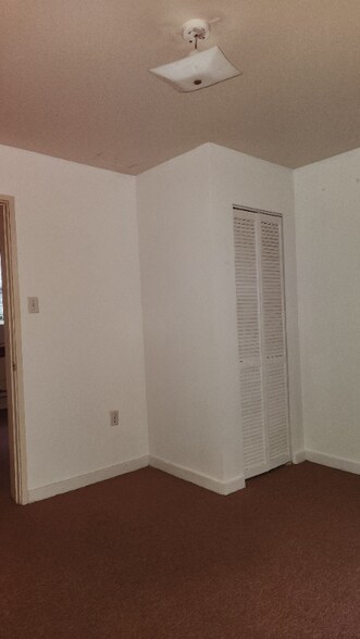 Building Photo - 4462 Whitman Ave N