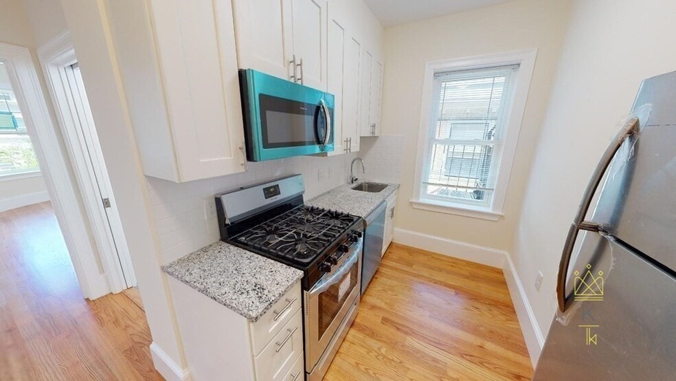 Apt 3 - 672 Washington St