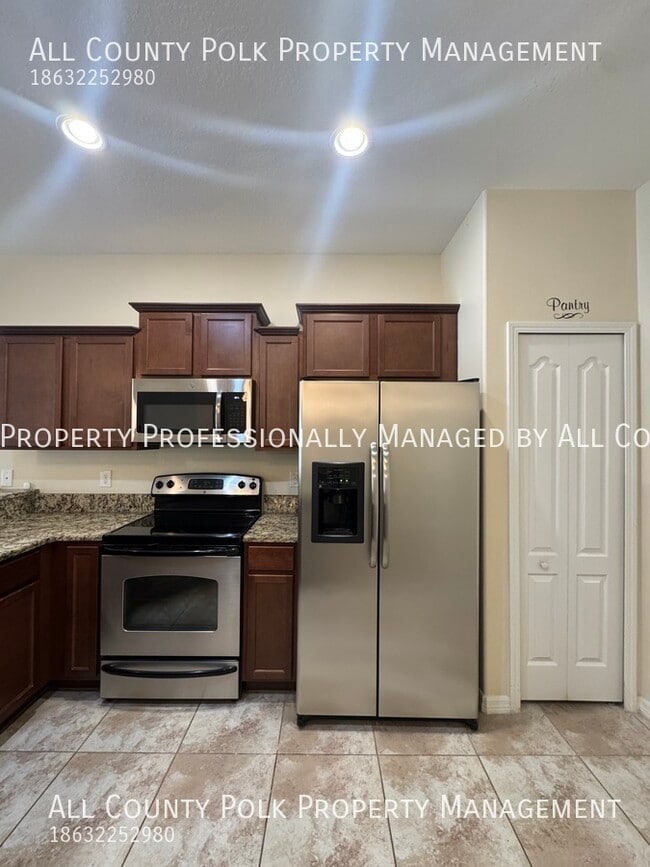Building Photo - 4026 Winding Vine Dr