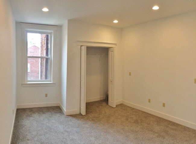 Building Photo - Welcome to your dream home in the heart of Lawrenceville!