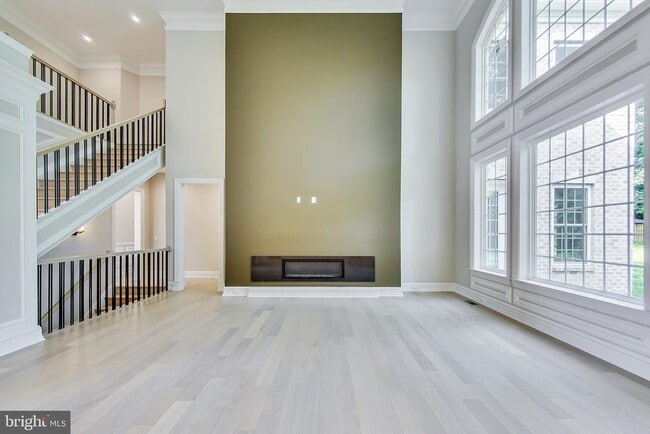 Building Photo - 3104 Sleepy Hollow Rd