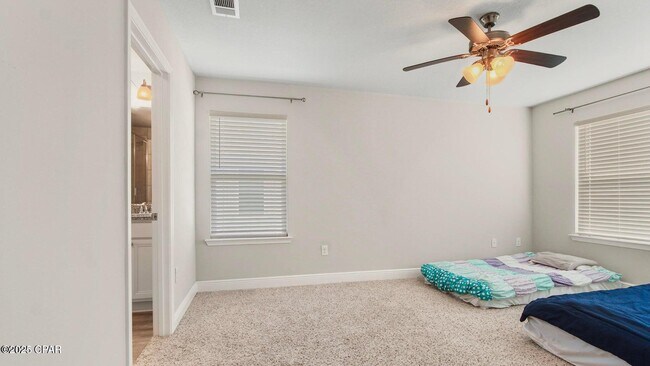 Building Photo - 65 Crossing Ln