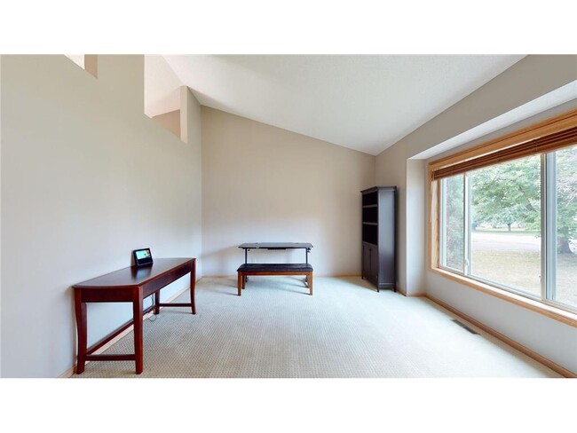 Building Photo - 2079 Woodbridge Way