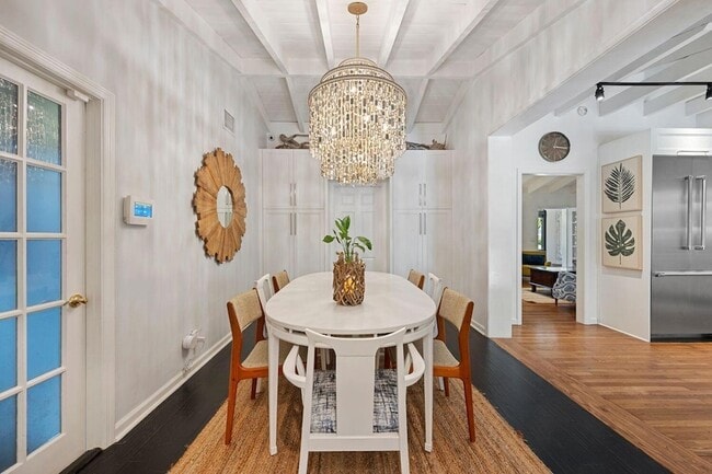 Building Photo - 302 NW 16th St