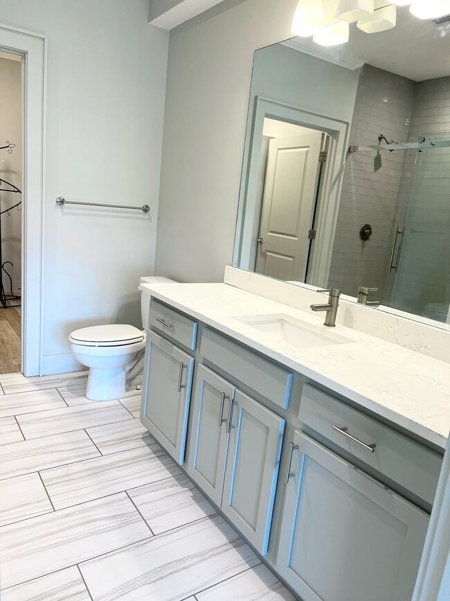 Building Photo - WATERFRONT CONDO FOR RENT