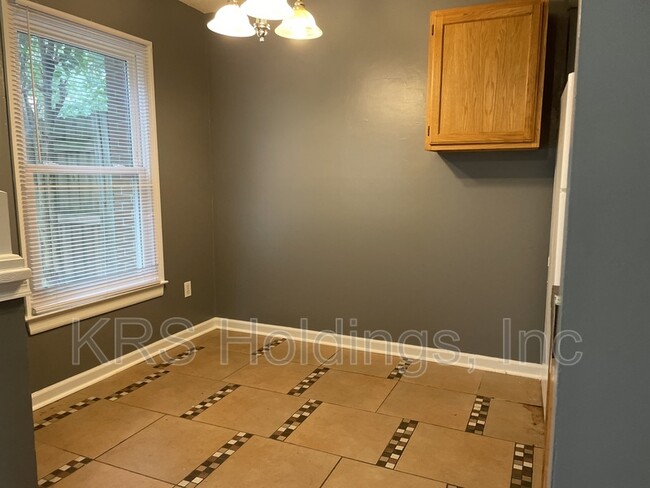 Building Photo - 3329 Weeping Willow Ln