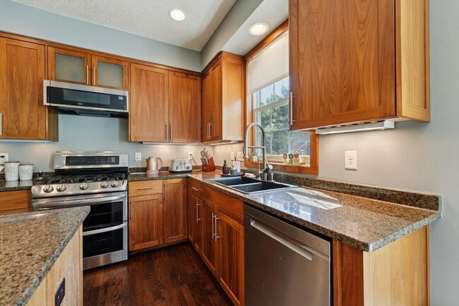Building Photo - 1477X Langdon Pl
