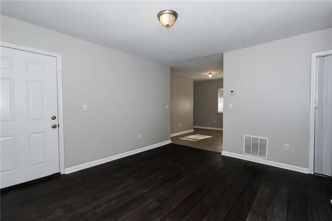 Building Photo - 2853 Belvedere Ln