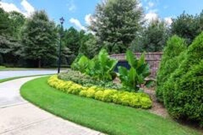 Building Photo - Charming 3BR Townhome in Lilburn